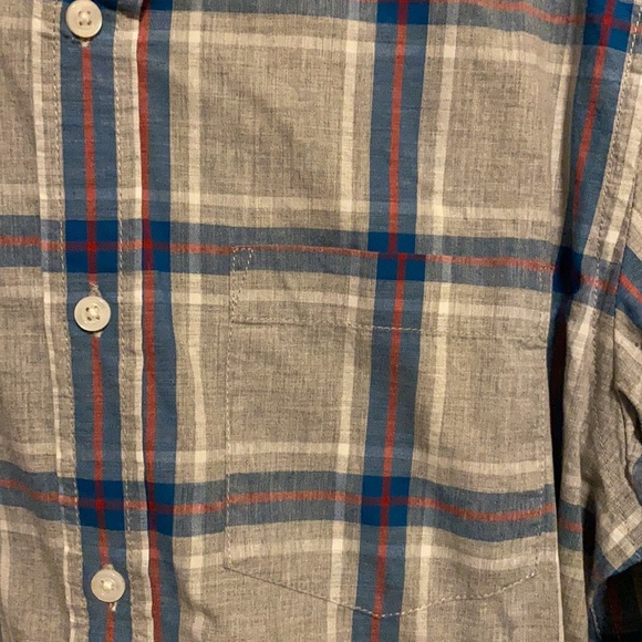 Long sleeve button up - Picture 3 of 4